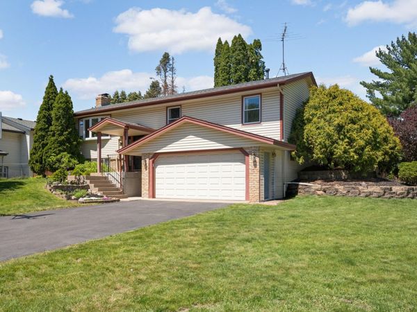 14895 Easter Avenue, Apple Valley, MN 55124