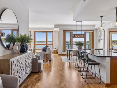 4100 Shoreline Drive, Unit S205, Spring Park, MN 55384