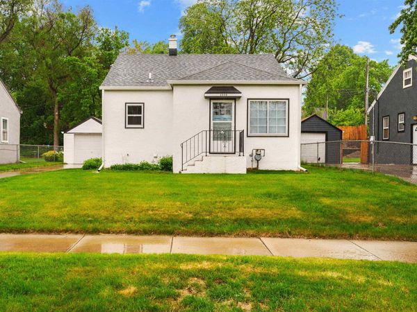 1309 W Sioux St, Sioux Falls, SD 57104