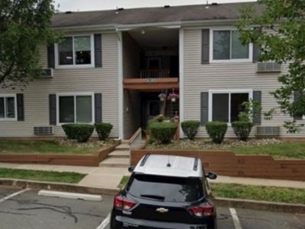 47 Bolton Ct, Franklin, NJ 08873