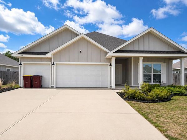 734 Quintana Street, Crestview, FL 32536