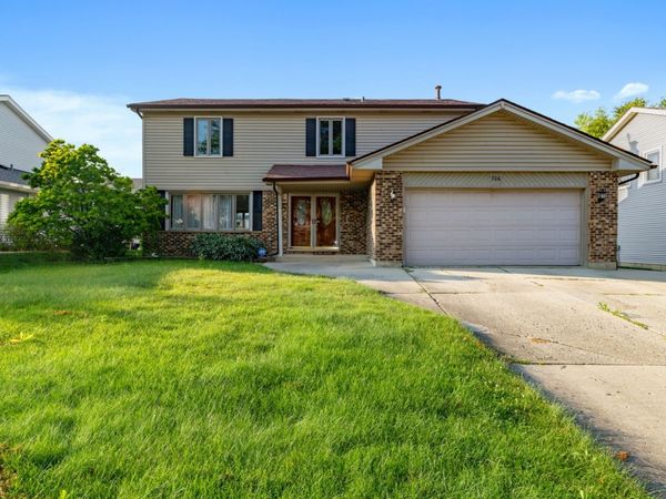 706 N Point Drive, Schaumburg, IL 60193