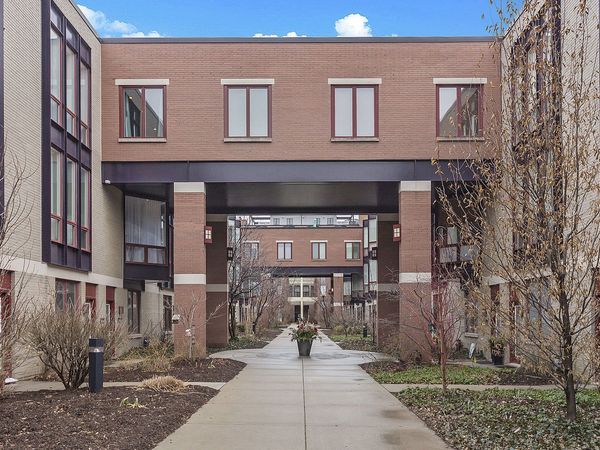 1244 W Cottage Place , Chicago, IL 60607