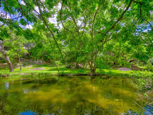 104 OAK ACRES LN, Boerne, TX 78006