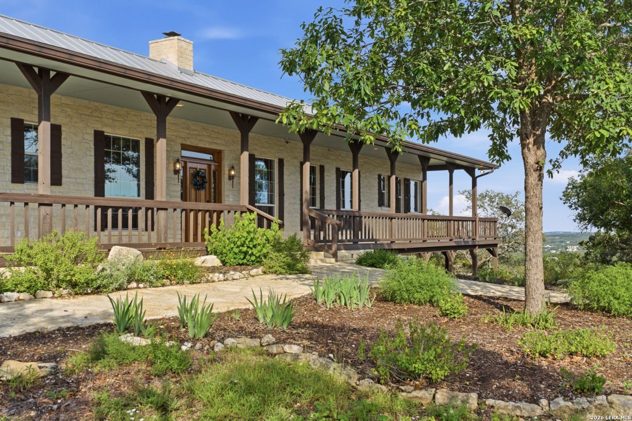 26 Seewald Rd, Boerne, TX 78006 Main Photo