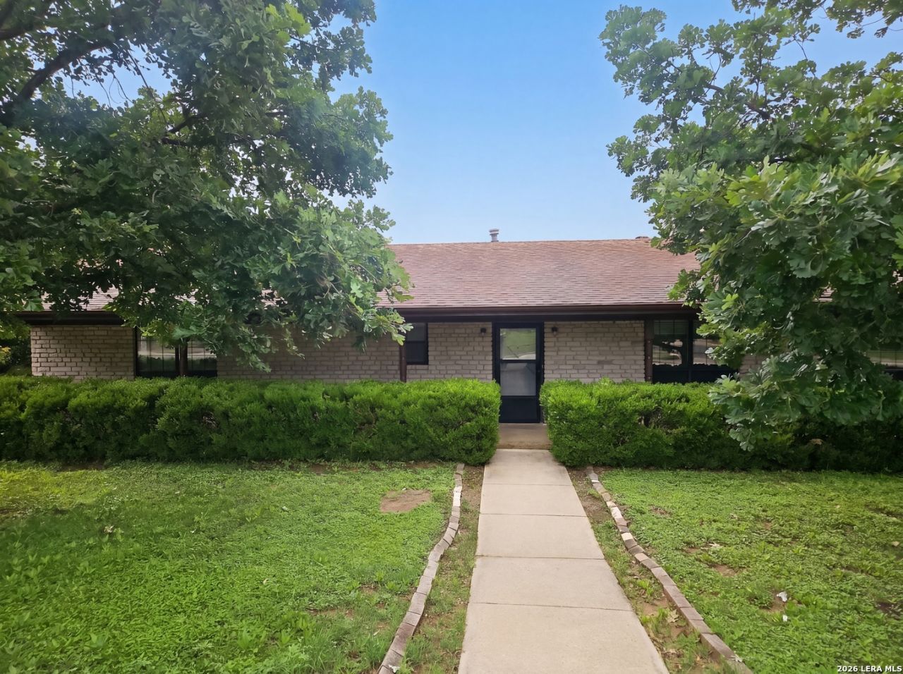 306 Ranchero Rd, Kerrville, TX 78028 Main Photo