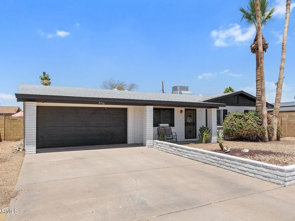 3710 W CARON Street, Phoenix, AZ 85051