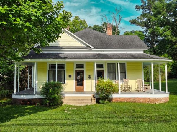 304 S Main Street, Newton, MS 39345