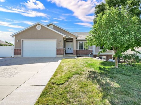 1111 S 2200 W, Syracuse, UT 84075