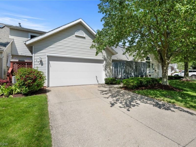7160 N Kipling Place, Concord Township, OH 44077 Photo 2