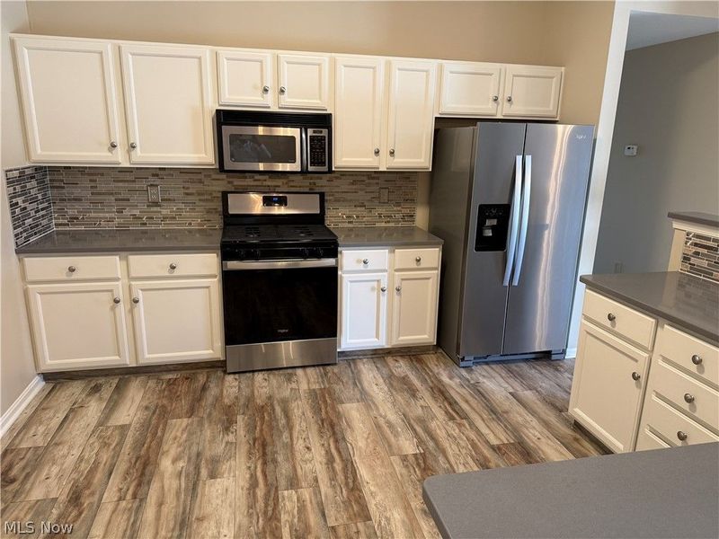 23413 Grist Mill Court, Unit 4, Olmsted Falls, OH 44138 Photo 5