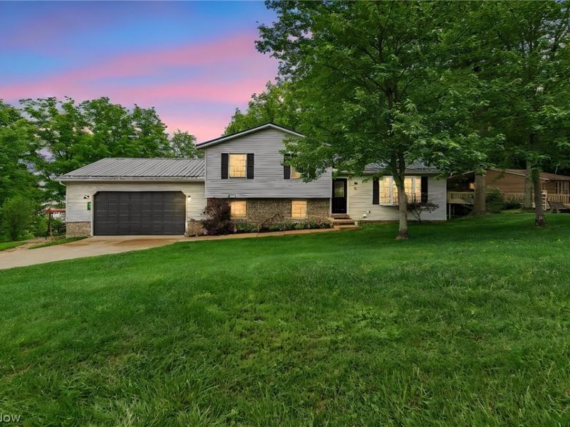 44 Navajo Trail, Malvern, OH 44644 Photo 1