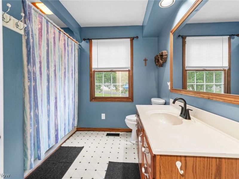 44 Navajo Trail, Malvern, OH 44644 Photo 15