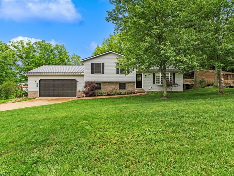 44 Navajo Trail, Malvern, OH 44644 Photo 3