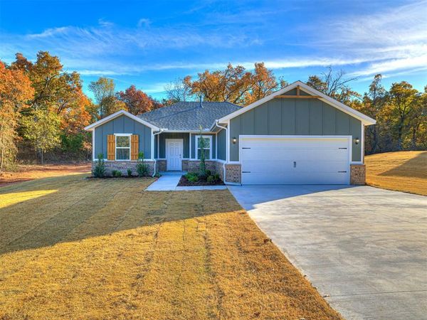 884 Stella Trail, Guthrie, OK 73044