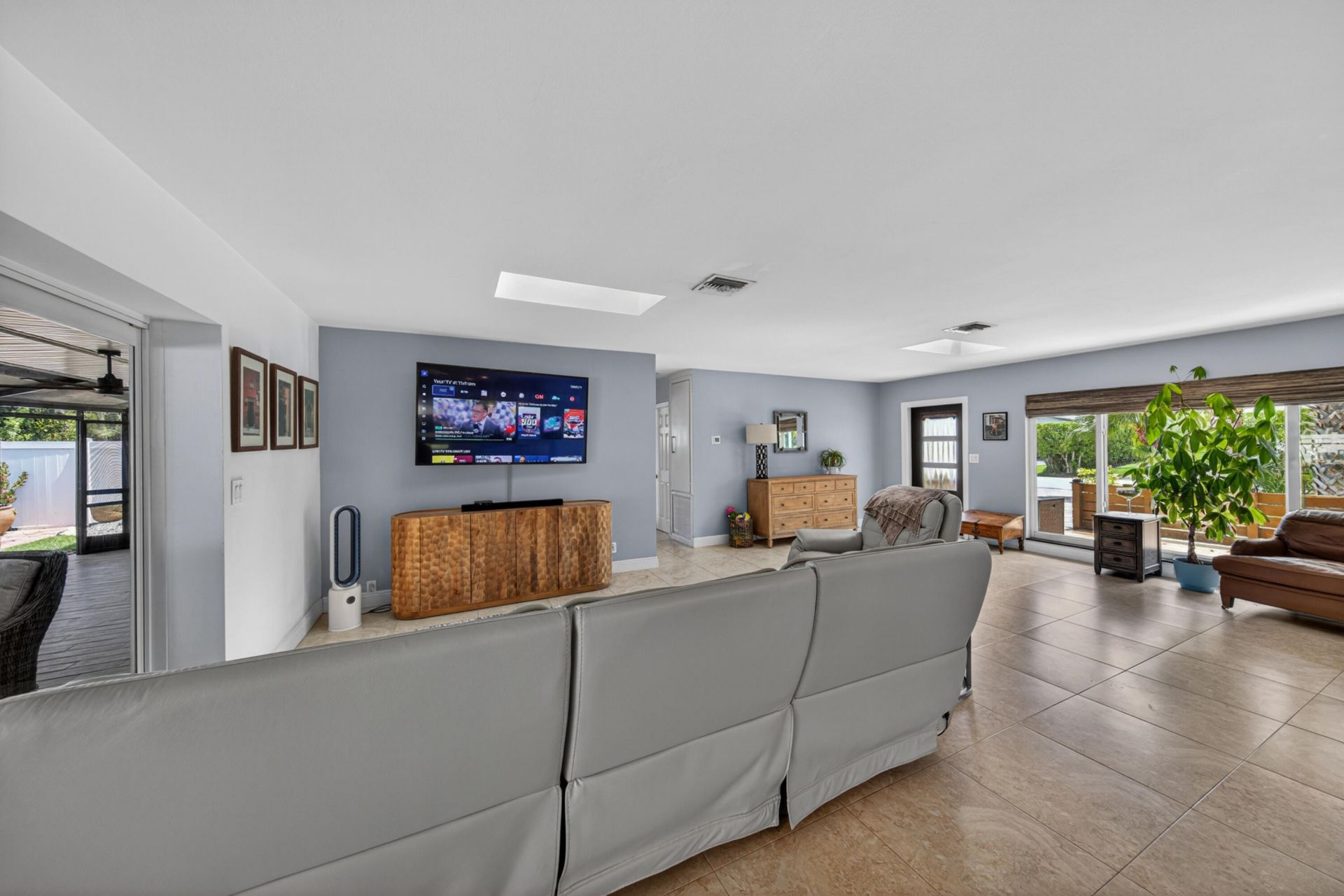 1571 SE 24th Avenue, Pompano Beach, FL 33062 Photo