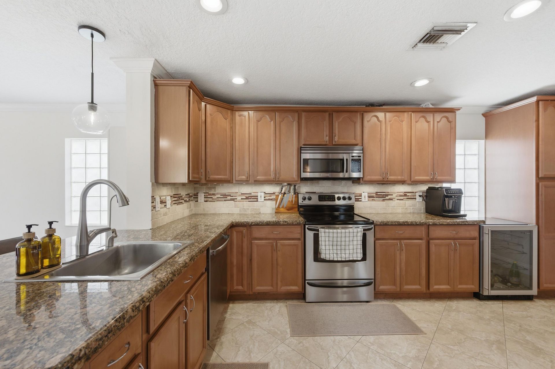 9768 NW 1st Manor, Coral Springs, FL 33071 Photo