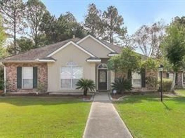 2058 OLVEY Drive , Mandeville, LA 70448