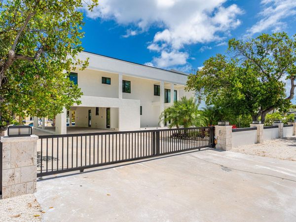 294 Saint Thomas Avenue, KEY LARGO, FL 33037