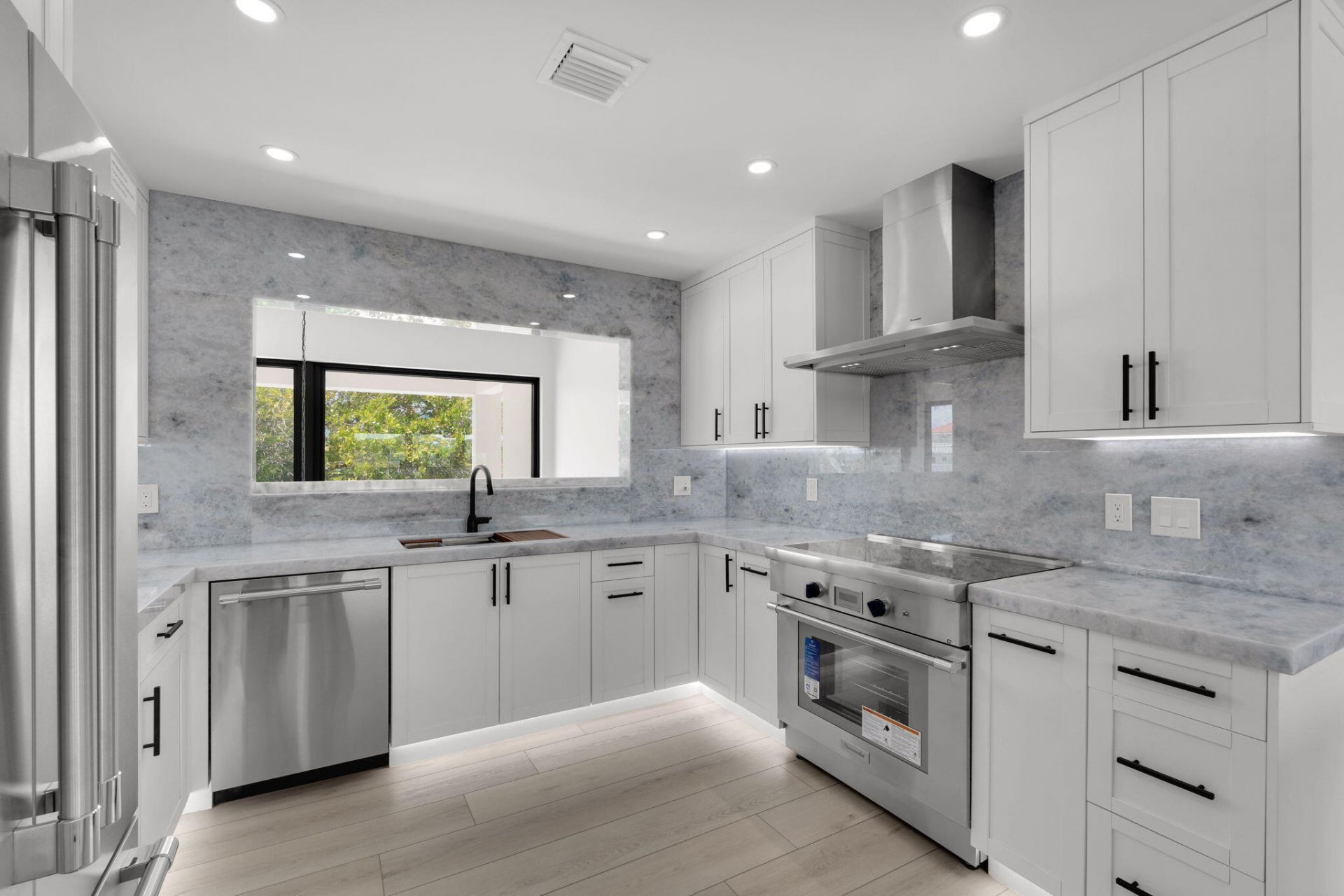 294 Saint Thomas Avenue, Key Largo, FL 33037 Photo