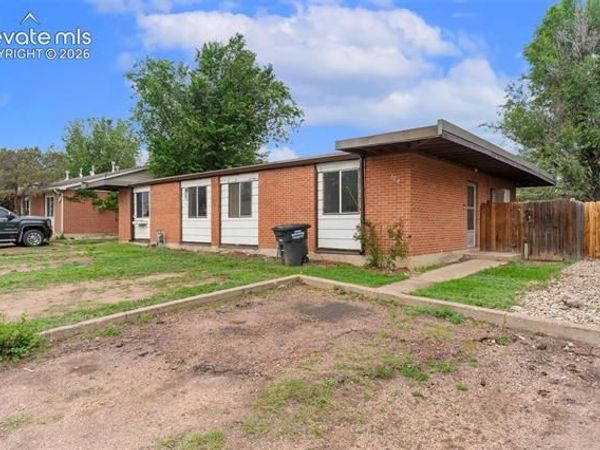 372-374 Greensboro , Colorado Springs, CO 80906