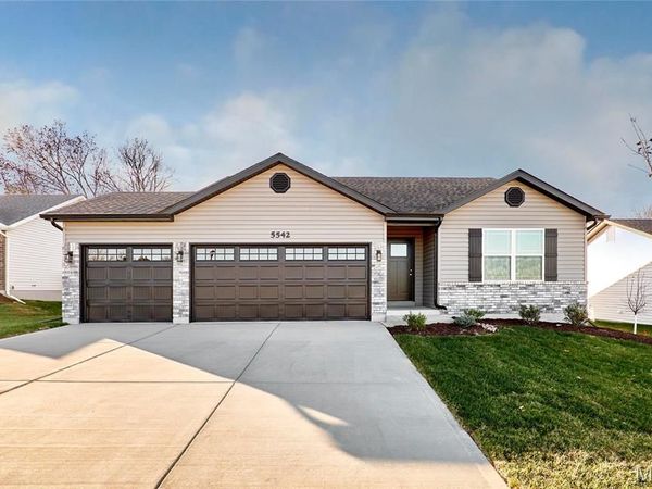 5542 Autumn Trace Parkway , Wentzville, MO 63385
