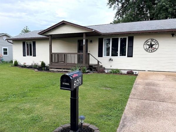568 Lake Meadow Drive , Sullivan, MO 63080
