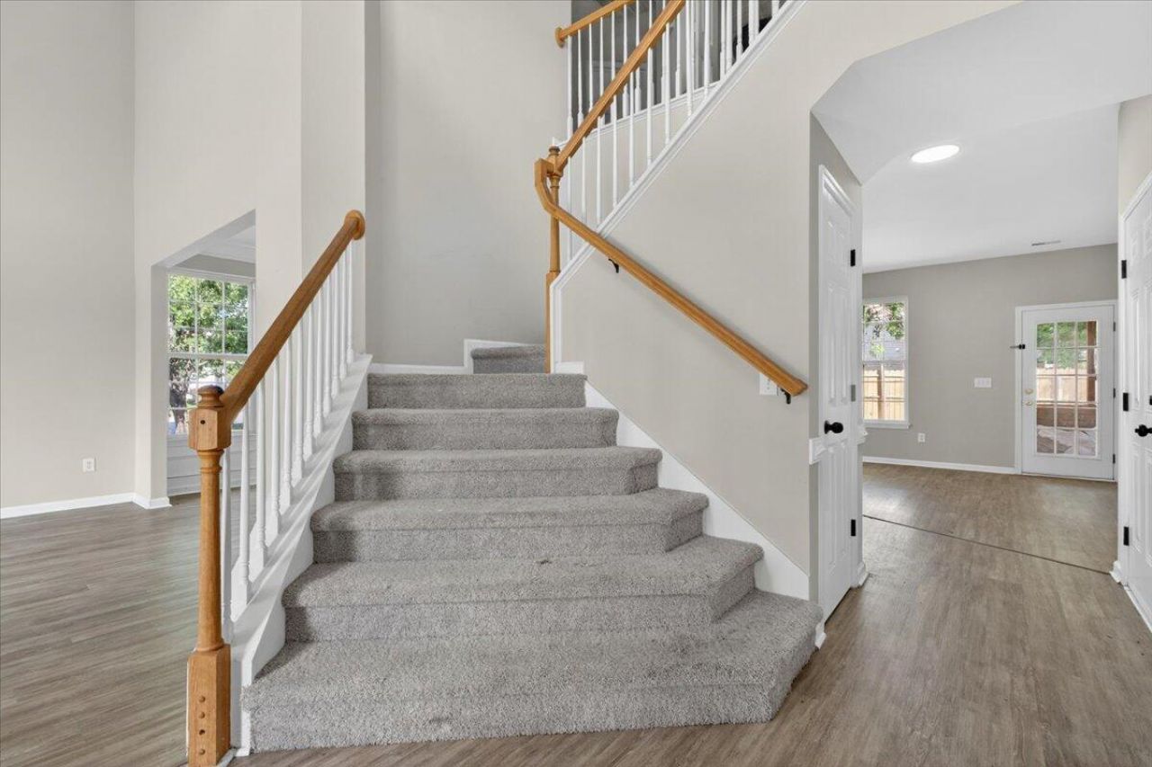 215 Evesham Drive Photo 25