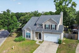 215 Evesham Drive photo 4