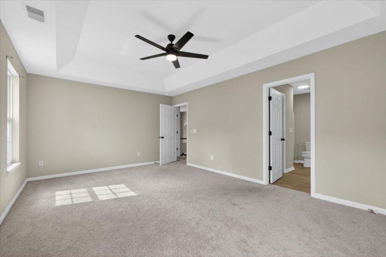 215 Evesham Drive Photo 34