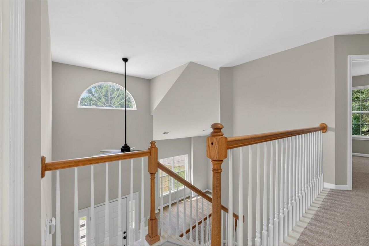 215 Evesham Drive Photo 41