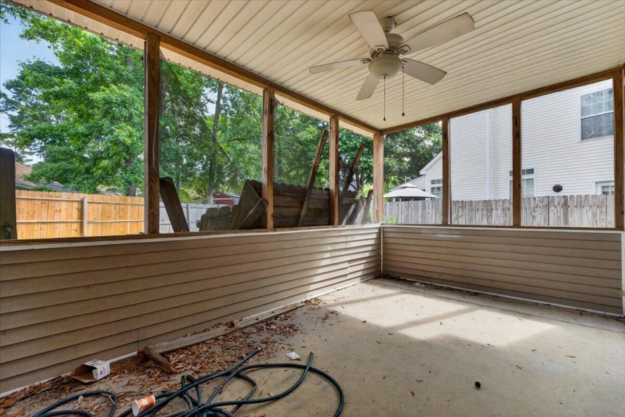 215 Evesham Drive Photo 42