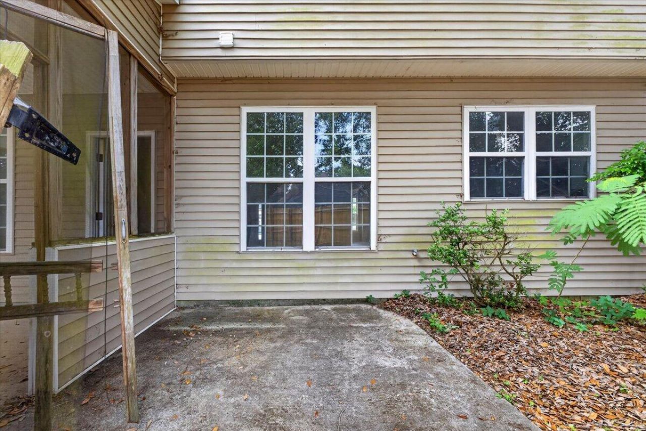 215 Evesham Drive Photo 45