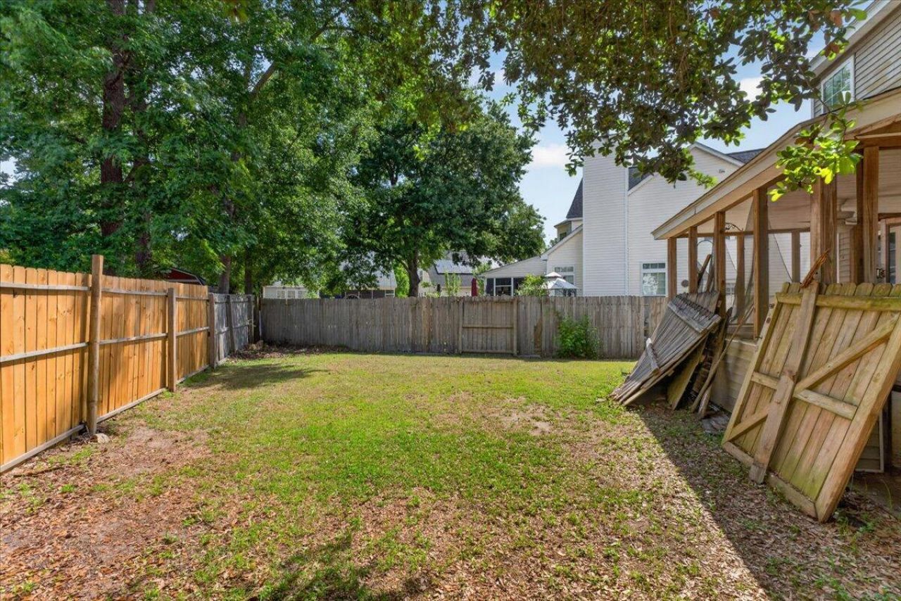 215 Evesham Drive Photo 48