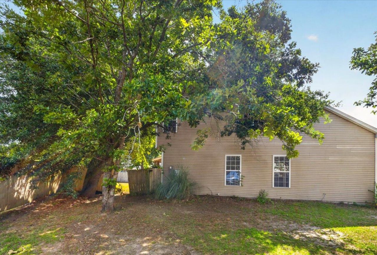 215 Evesham Drive Photo 50