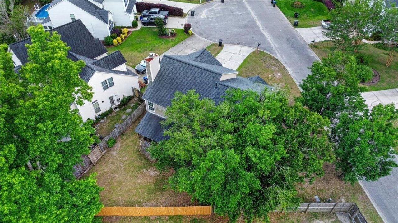 215 Evesham Drive Photo 54