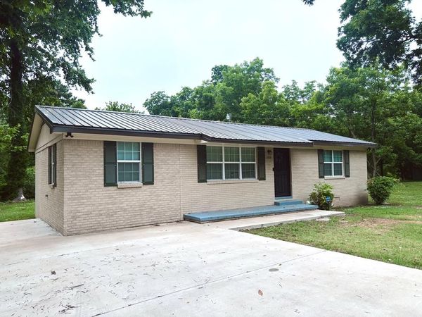 125 Vance Street, Batesville, MS 38606
