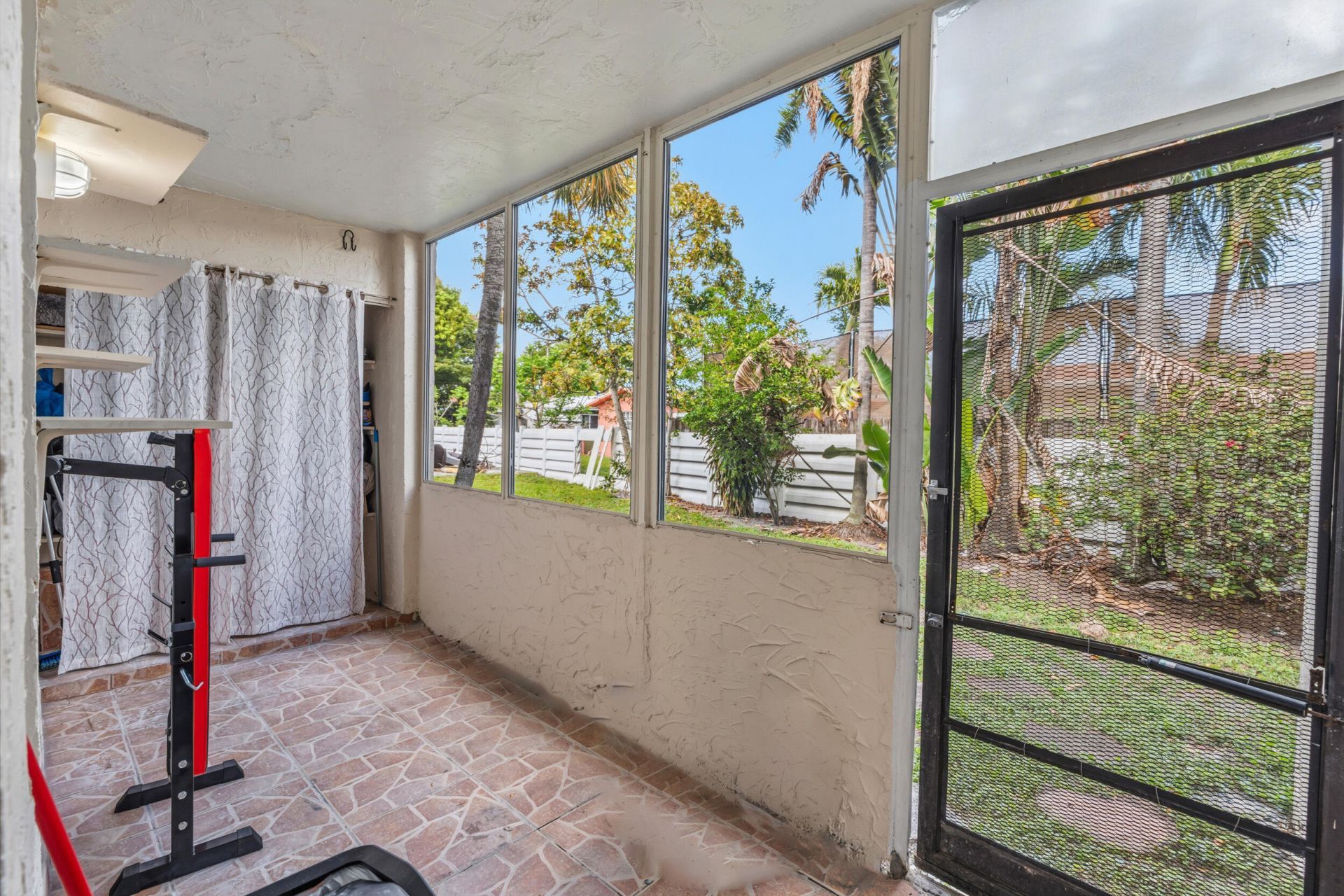 3777 NW 78th Avenue, Unit 1b, Davie, FL 33024 Photo