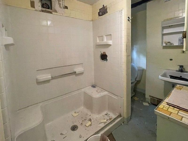 3890 W 34th Street, Cleveland, OH 44109 Photo 14