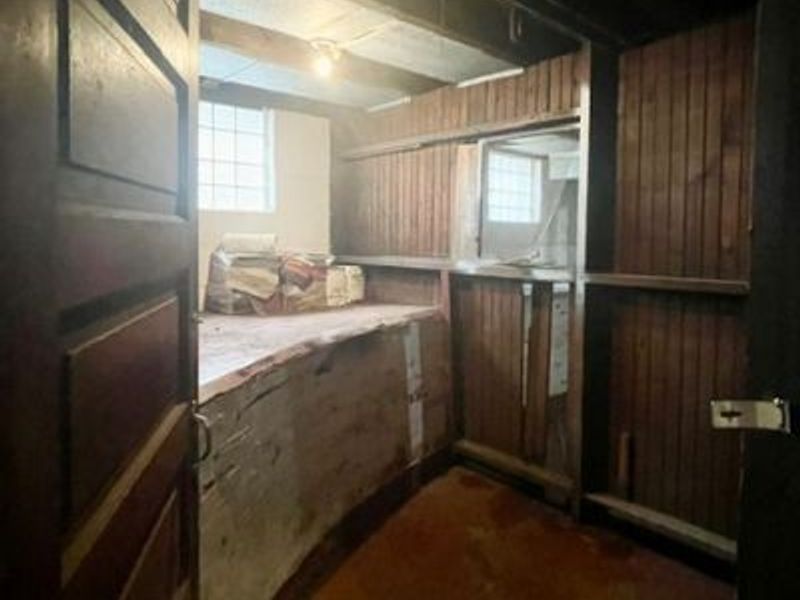 3890 W 34th Street, Cleveland, OH 44109 Photo 16