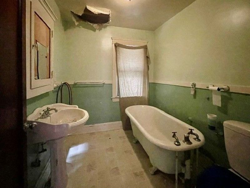 3890 W 34th Street, Cleveland, OH 44109 Photo 28