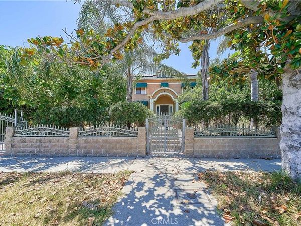 1023 S Wilton Place, Los Angeles, CA 90019