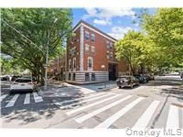 300 W 137th Street , Unit 300D, New York (Manhattan), NY 10030