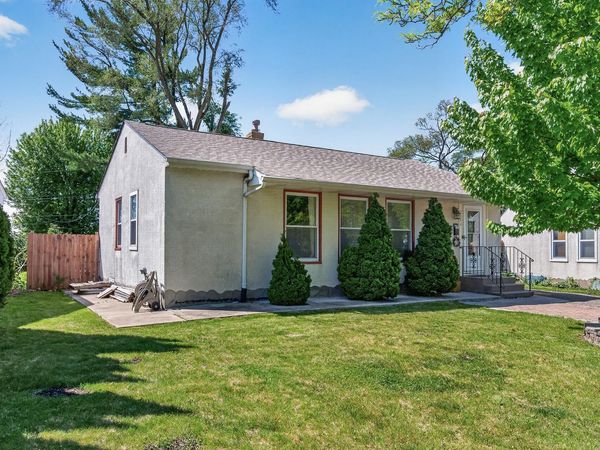 2144 Geranium Avenue E, Saint Paul, MN 55119