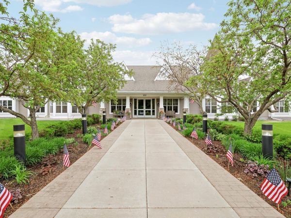 100 Clydesdale Trail, Unit 113, Medina, MN 55340