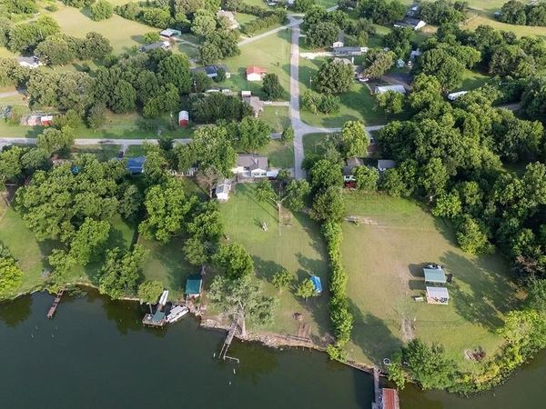 160 Vz County Road 3732, Wills Point, TX 75169