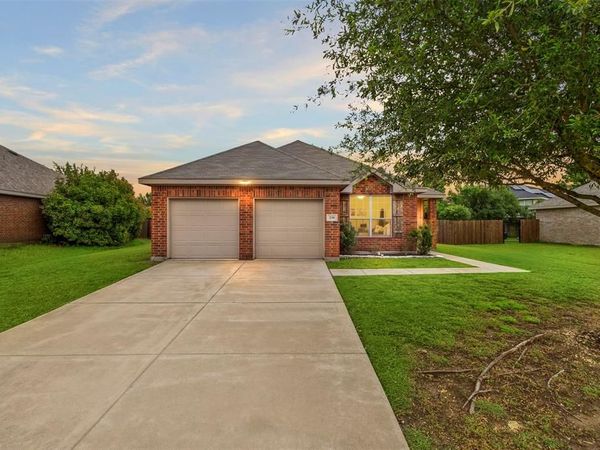 230 Colt Drive, Waxahachie, TX 75165