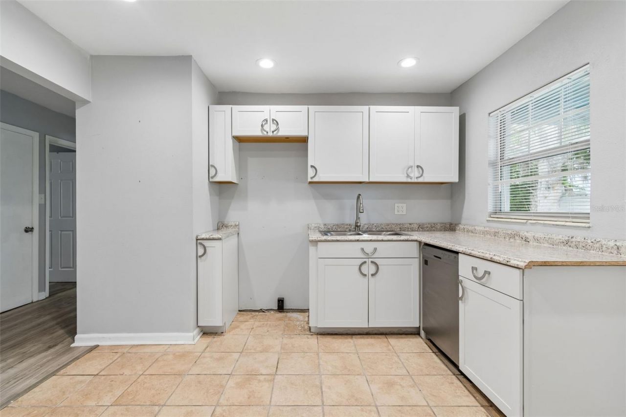 2927 Banza Street, Tampa, FL 33605 Photo