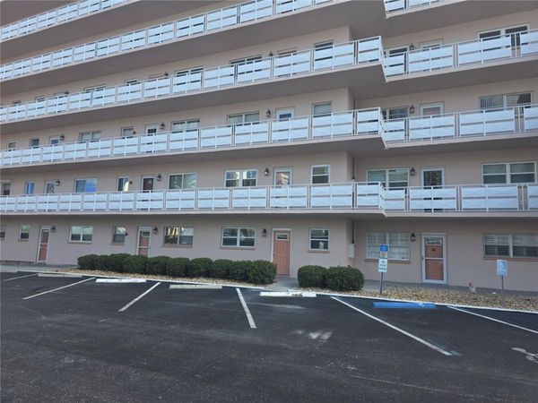 6025 SHORE BOULEVARD S, Unit 105, GULFPORT, FL 33707