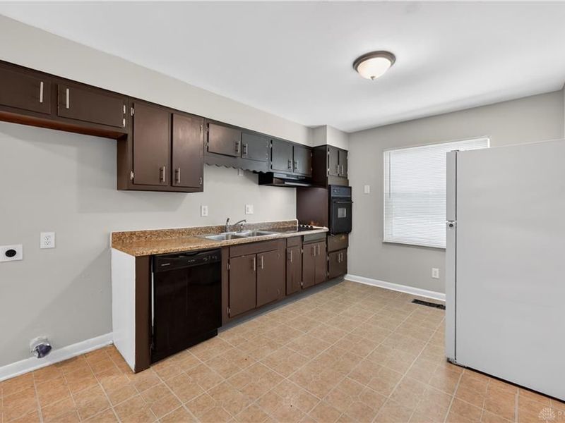1947 Parkhill Drive, Dayton, OH 45406 Photo 18